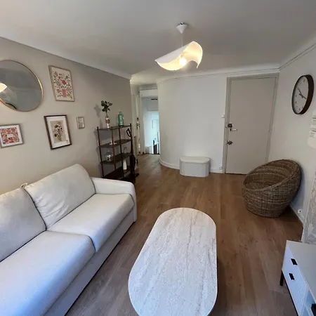 Cosy Proche Vieille Apartman