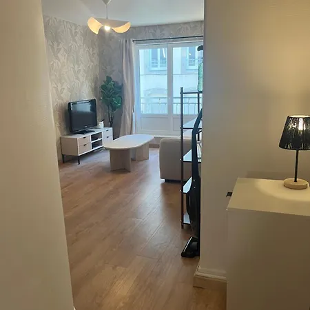 Cosy Proche Vieille דירה *