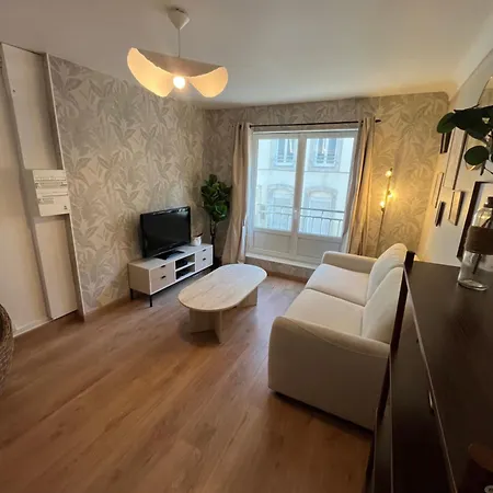 Cosy Proche Vieille Apartman *