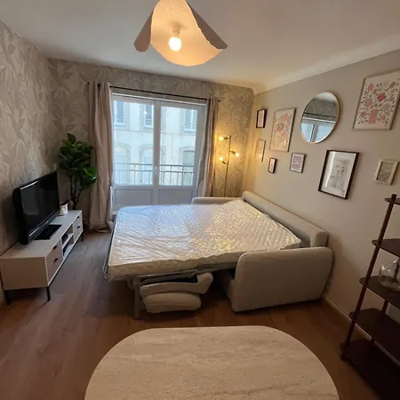 Cosy Proche Vieille Apartman