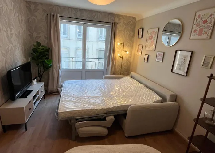 Cosy Proche Vieille Apartman